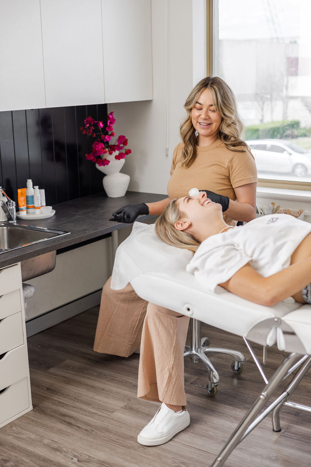 AEVITAS ACTIVES BB Finish 5in1